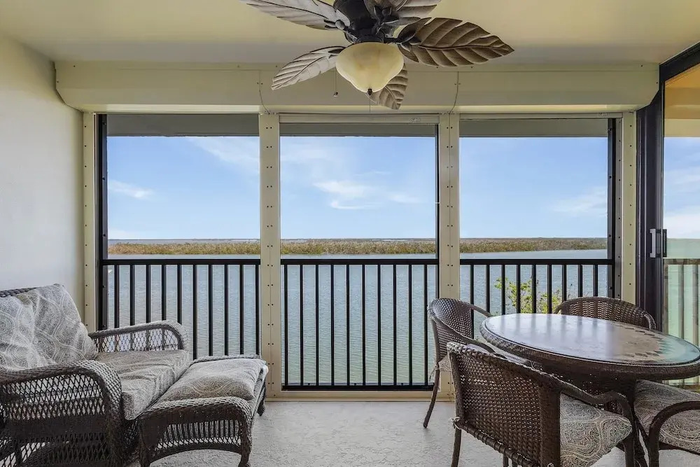 The Palms Of Bay Beach #5d 2 Bedroom Condo