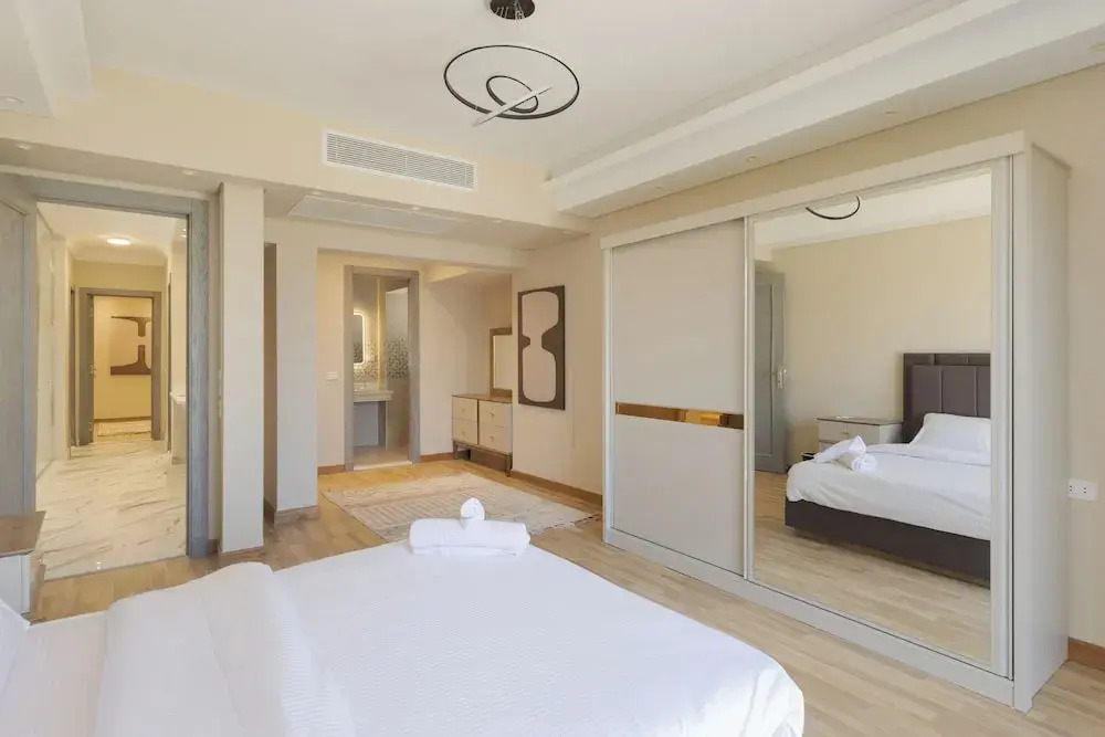 ALSAWAH Spacious Family Villa in Palm Hills Sheikh Zayed