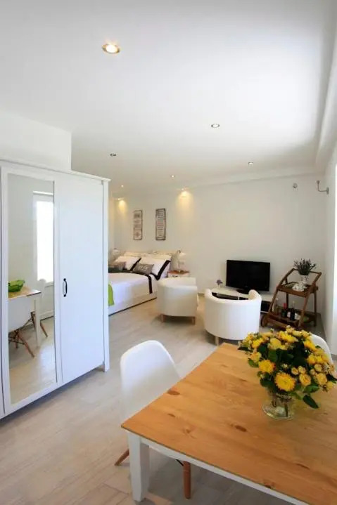 Adriana Holiday Apartment