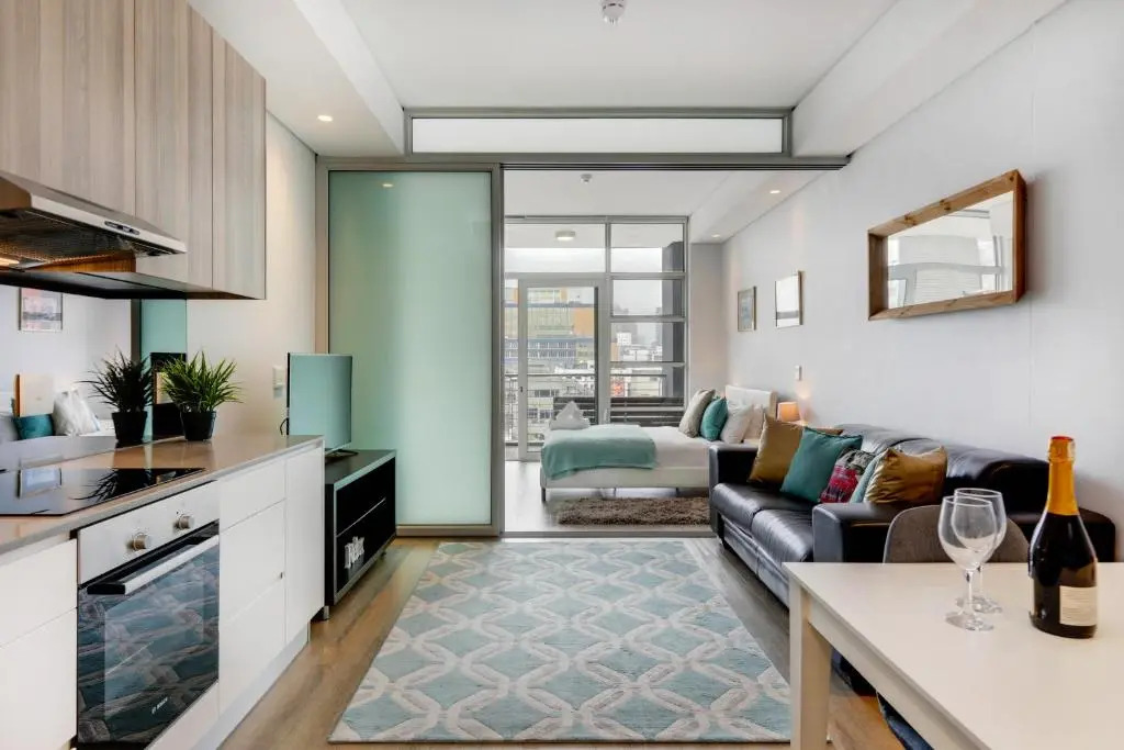 Stylish Central Apartment near Table Mountain