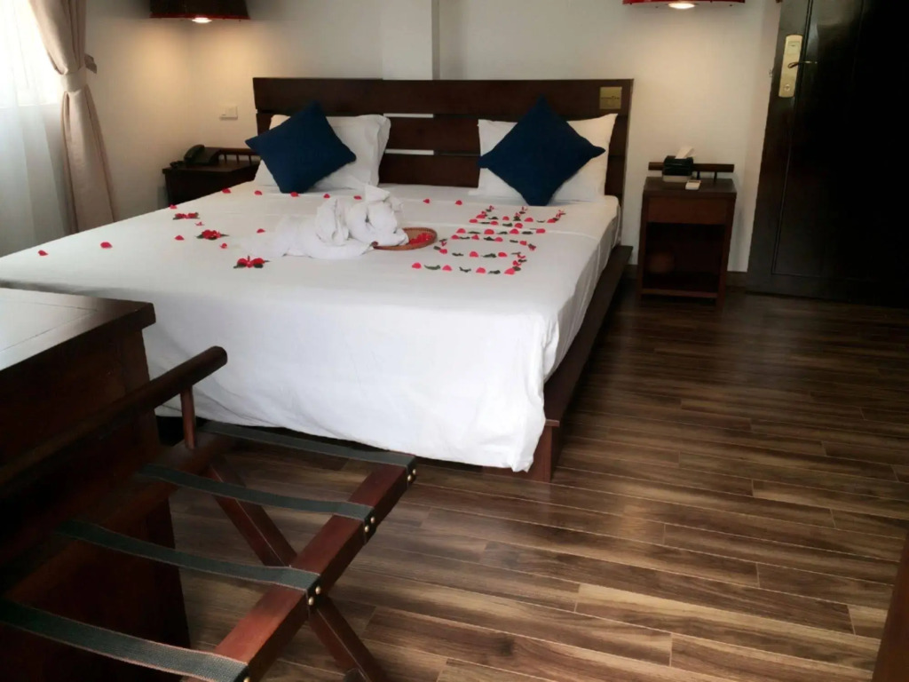 Cinnamon Hotel