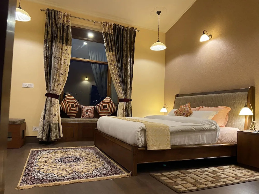 Sangita Resorts Naukuchiatal