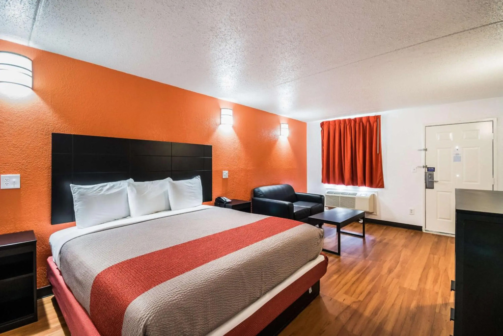 Motel 6-Houston, TX - Brookhollow