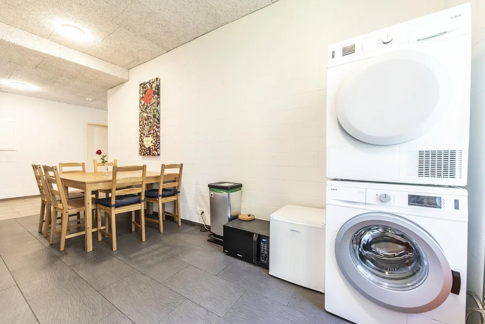 YELLOW INN- Simple Rooms and Easy Parking direkt bei der OLMA nahe HSG und Spital