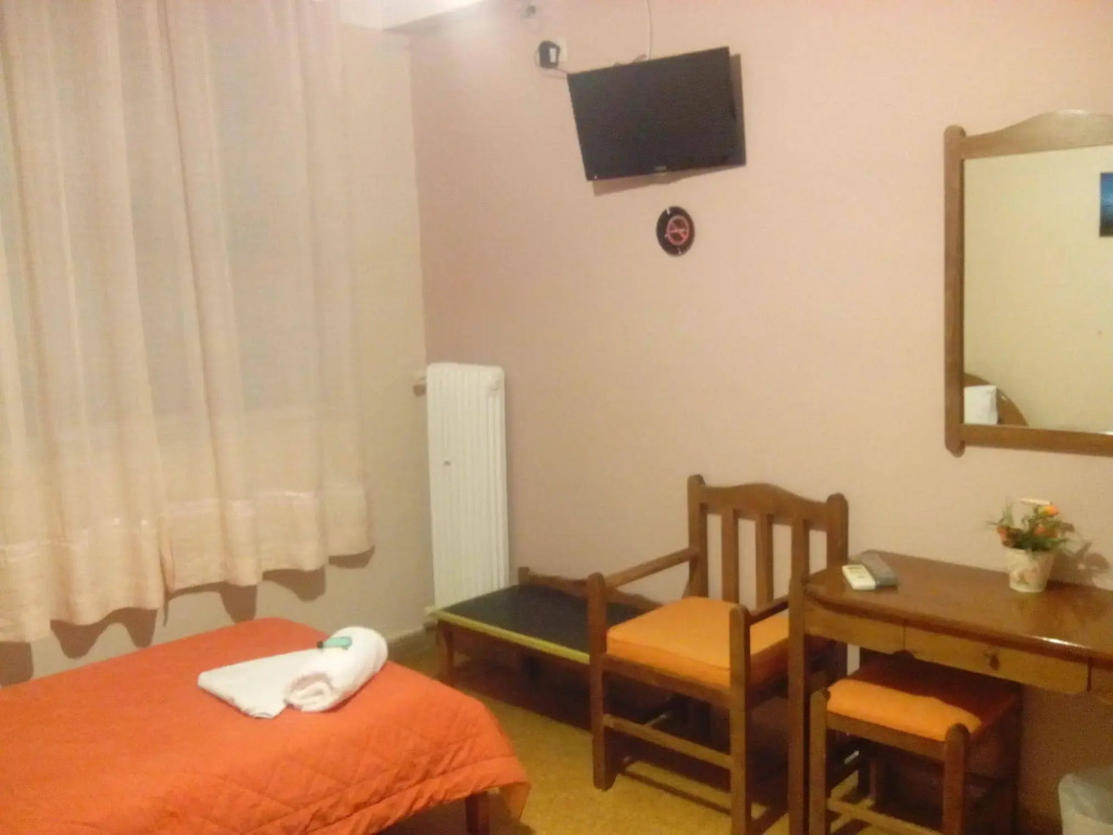 Achillion Hotel Piraeus