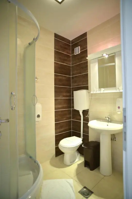 Lotos Rooms Nis Free Parking
