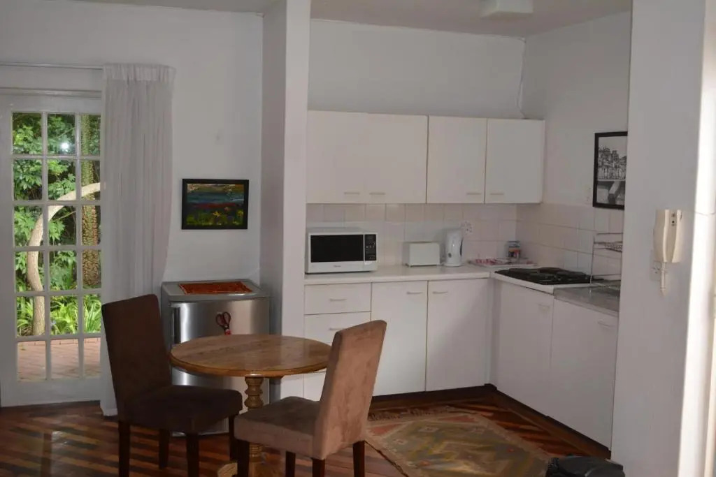 4 Living Guesthouse