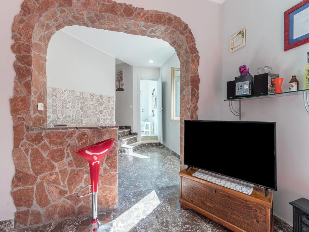 Snug holiday home in Mirto with a private terrace