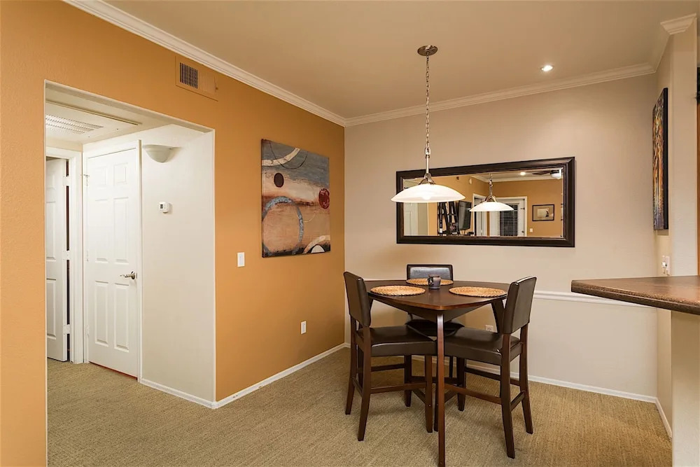 Restful 1 BR by Casago