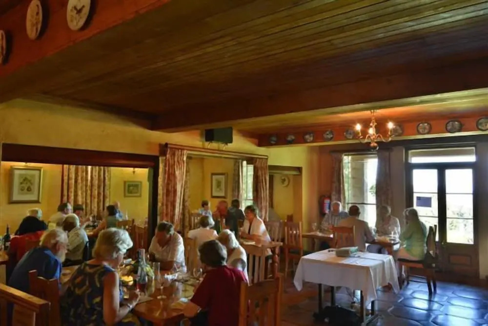 Halliwell Country Inn