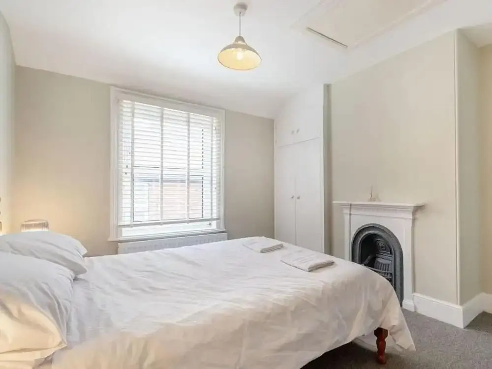 Apartment 5