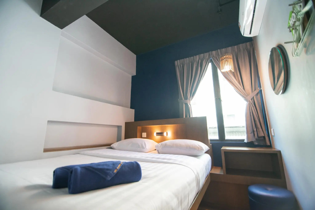 Homy Seafront Hostel
