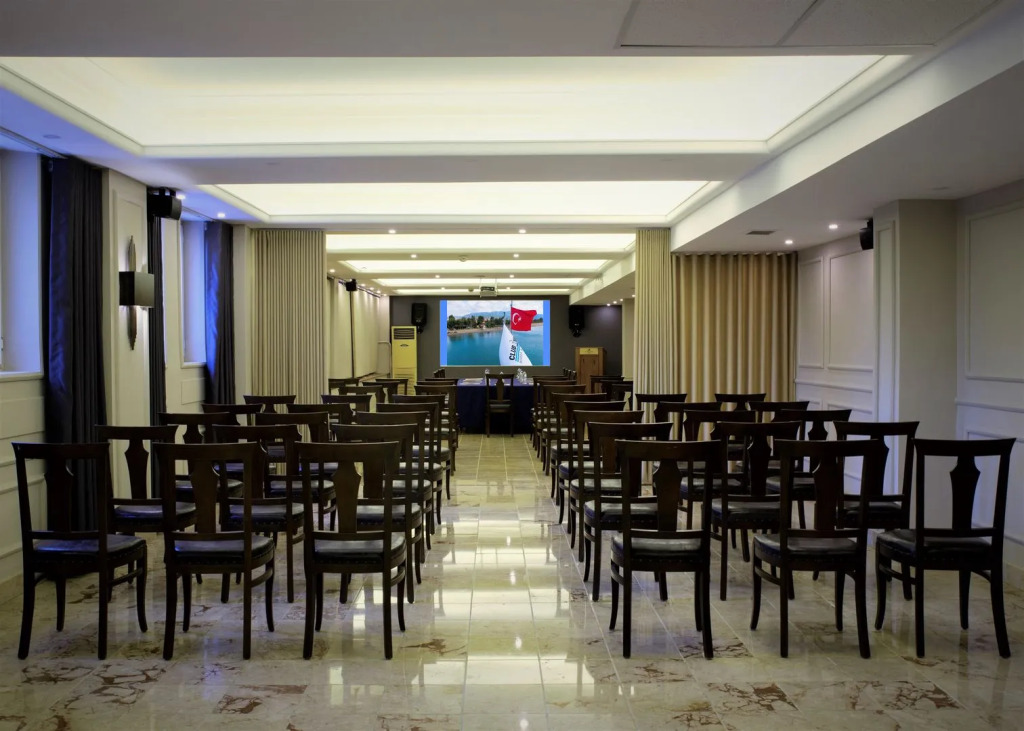 Cactus Club Yalı & Resort