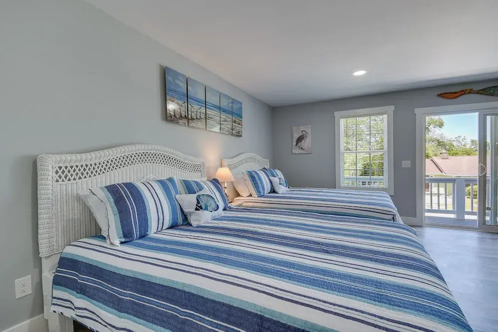 1 Mi to Beach & Pier! Chic Ocean Isle Studio