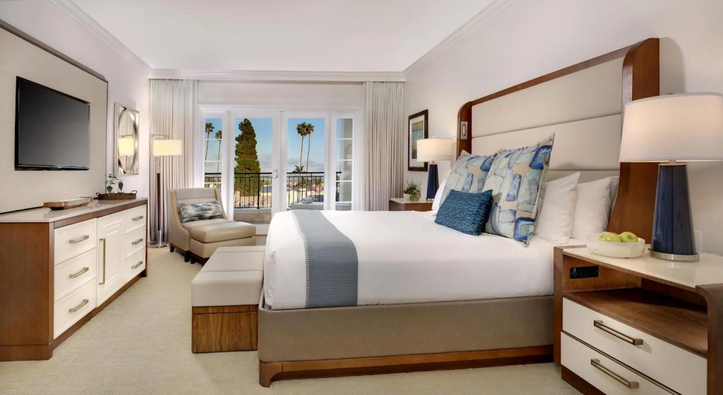 Balboa Bay Resort