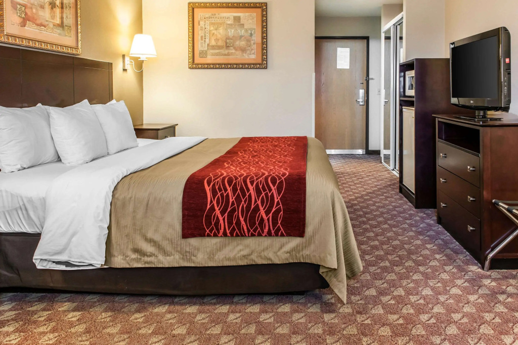 Quality Inn Defiance
