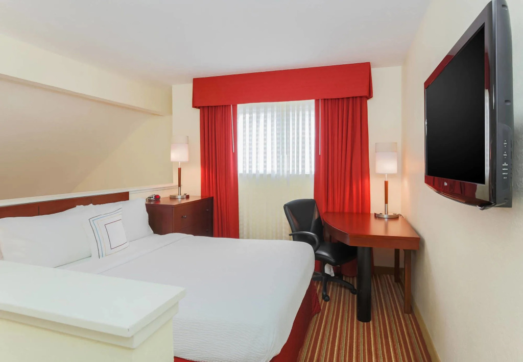 Sonesta ES Suites Cincinnati - Sharonville West