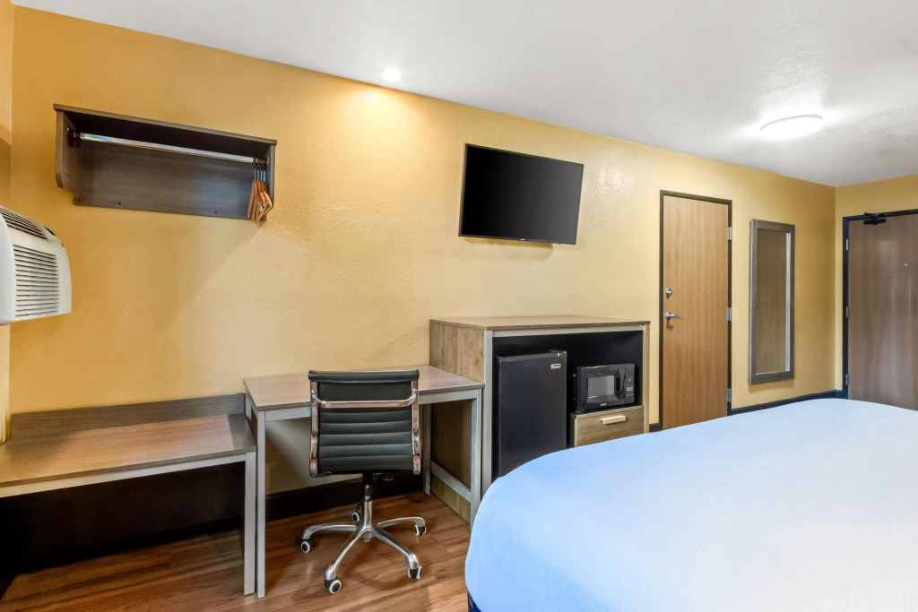 Super 8 by Wyndham Mesa Gilbert