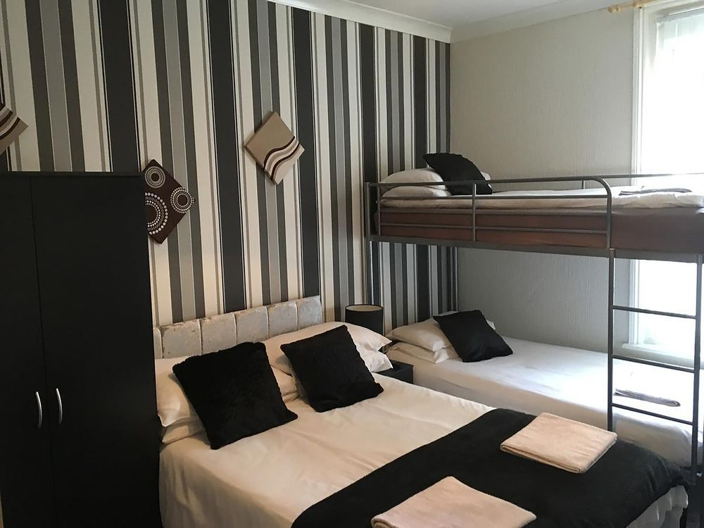 Greenmount Hotel