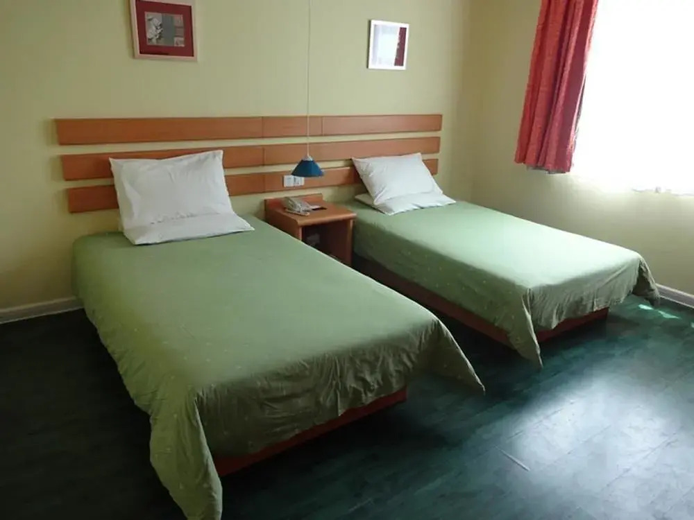 Home Inn Sanya Jiefang Third Road Pedestrian Street