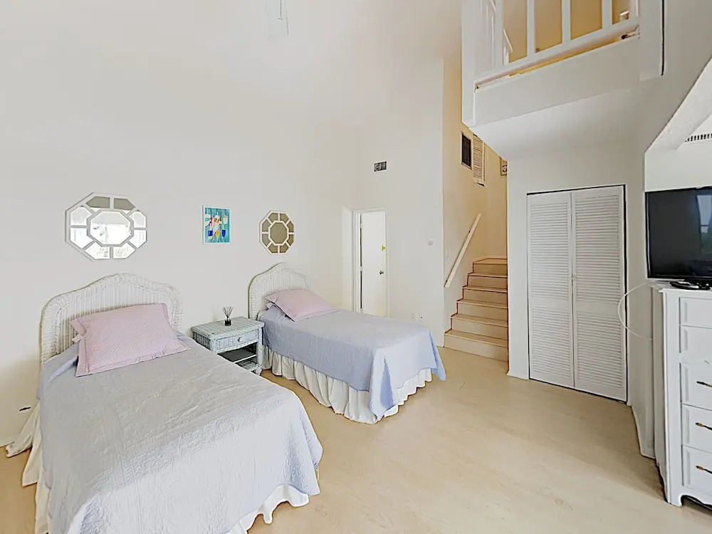 New Listing! Estero Island Beachfront W/ Pool 5 Bedroom Home