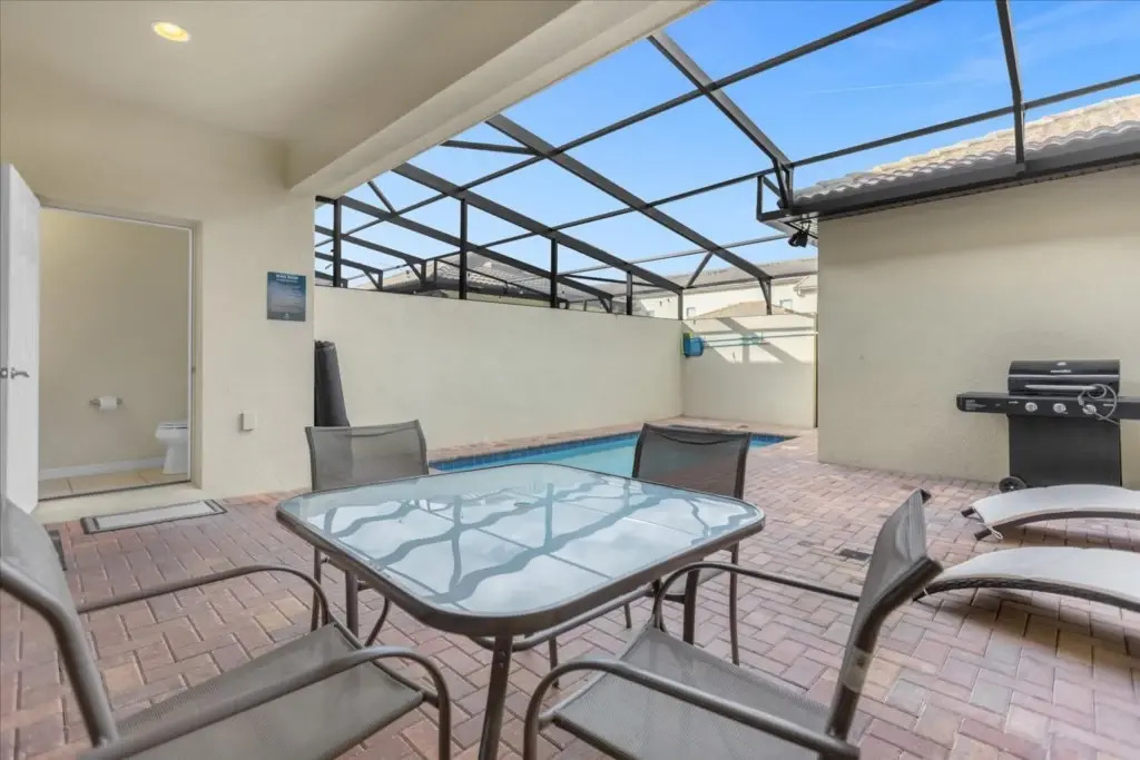 5 Bd 45 Ba Windsor At Westside 8917 Sa