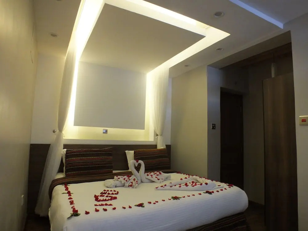 Laibon Hotel
