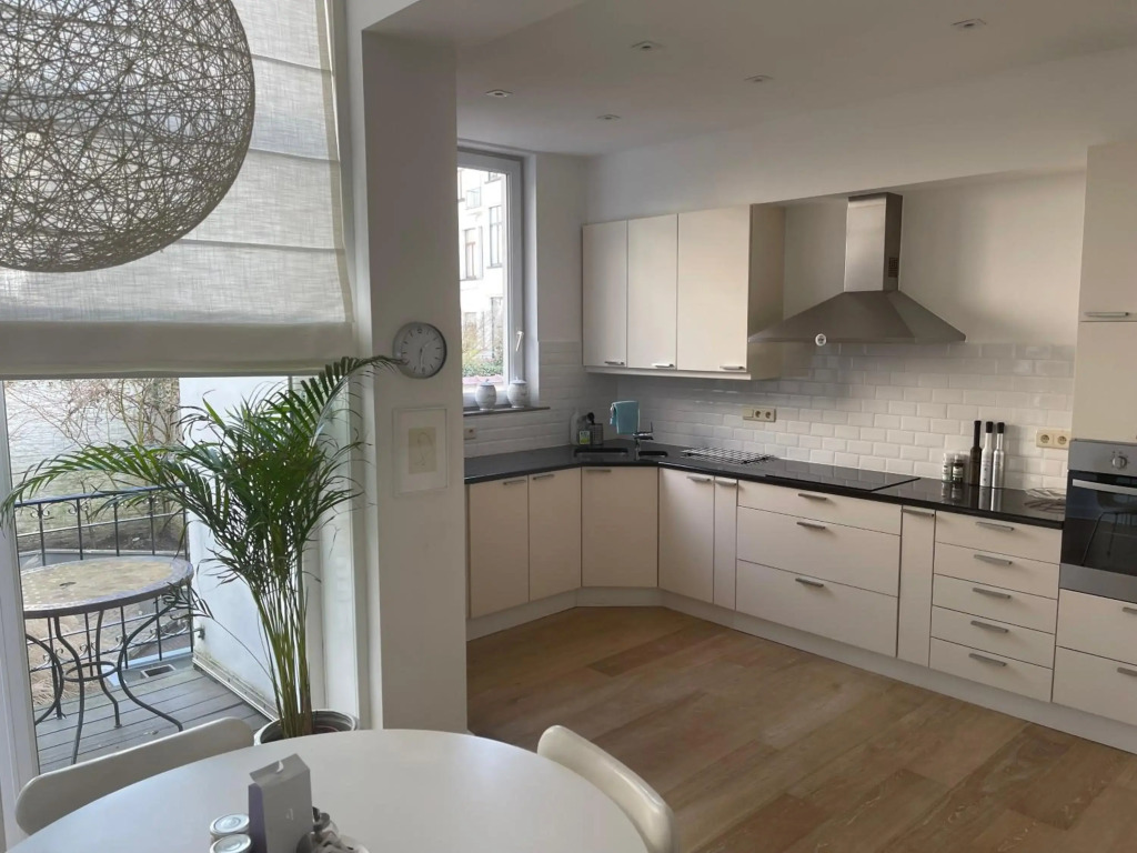 Apartment in trendy Chatelain center Brussels area Little Garden Internet wifi