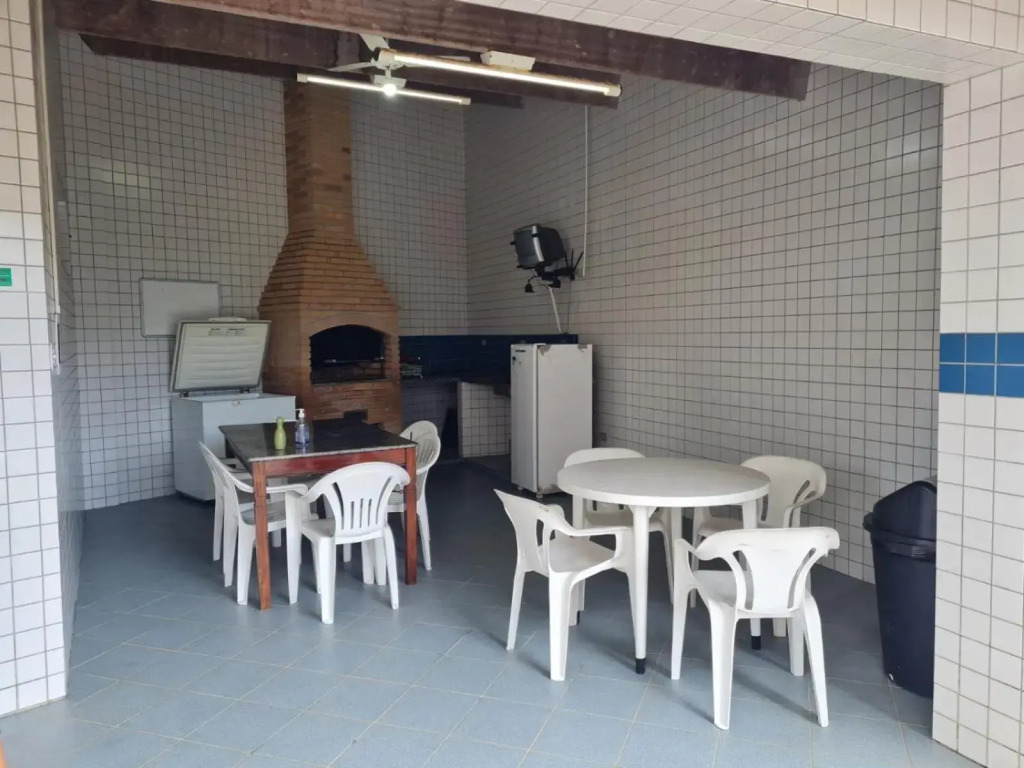 Apartamento na praia grande 350 m da praia ATE 08 PES