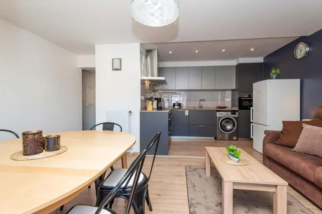 Apartment with 2 bedrooms in Pas de la Casa with wonderful mountain view balcony and WiFi 200 m from the slopes