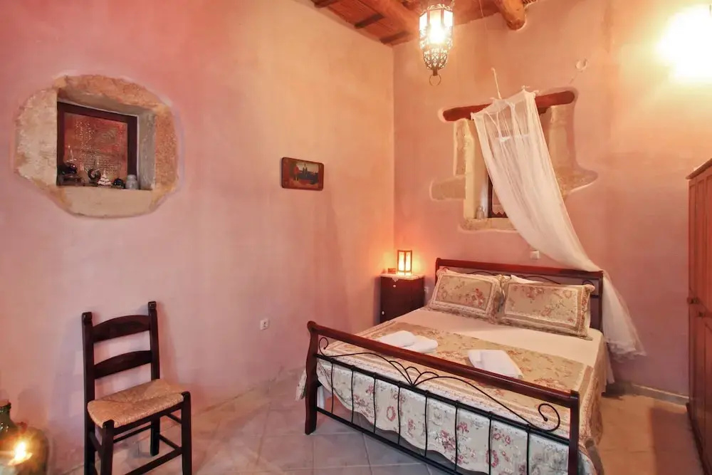 House with 2 bedrooms in Georgioupoli with wonderful mountain view enclosed garden and WiFi 3 km from the beach