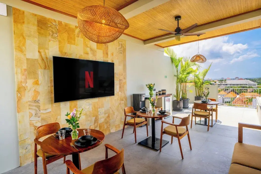 Avanya Luxury Apartments by Pertama Stay