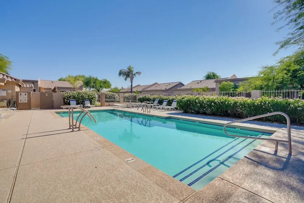 Patio + Pool Access: Golf Getaway in Peoria