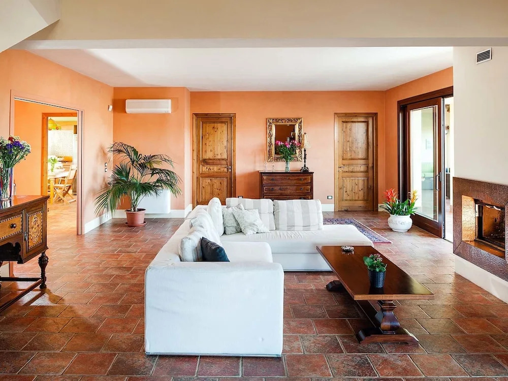 Wonderful Villa With Swimming Pool Nearby Marsala, Just 5km From the Sea!