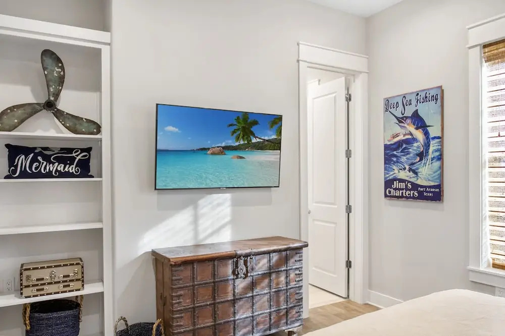 New Listing! New : Pool, Golf Cart, Near Beach 4 Bedroom Home