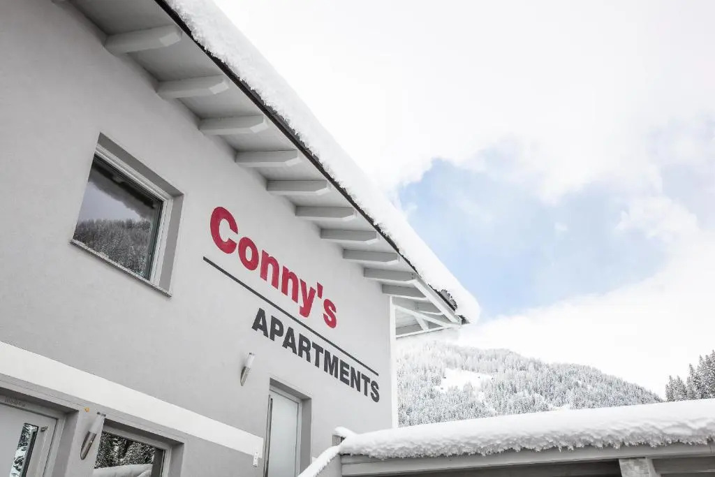 Connys Apartments