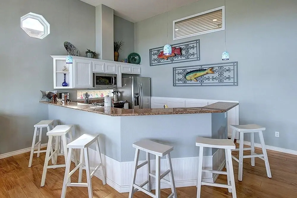 Aldens Anchor. #11 2 Bedroom Condo by Redawning
