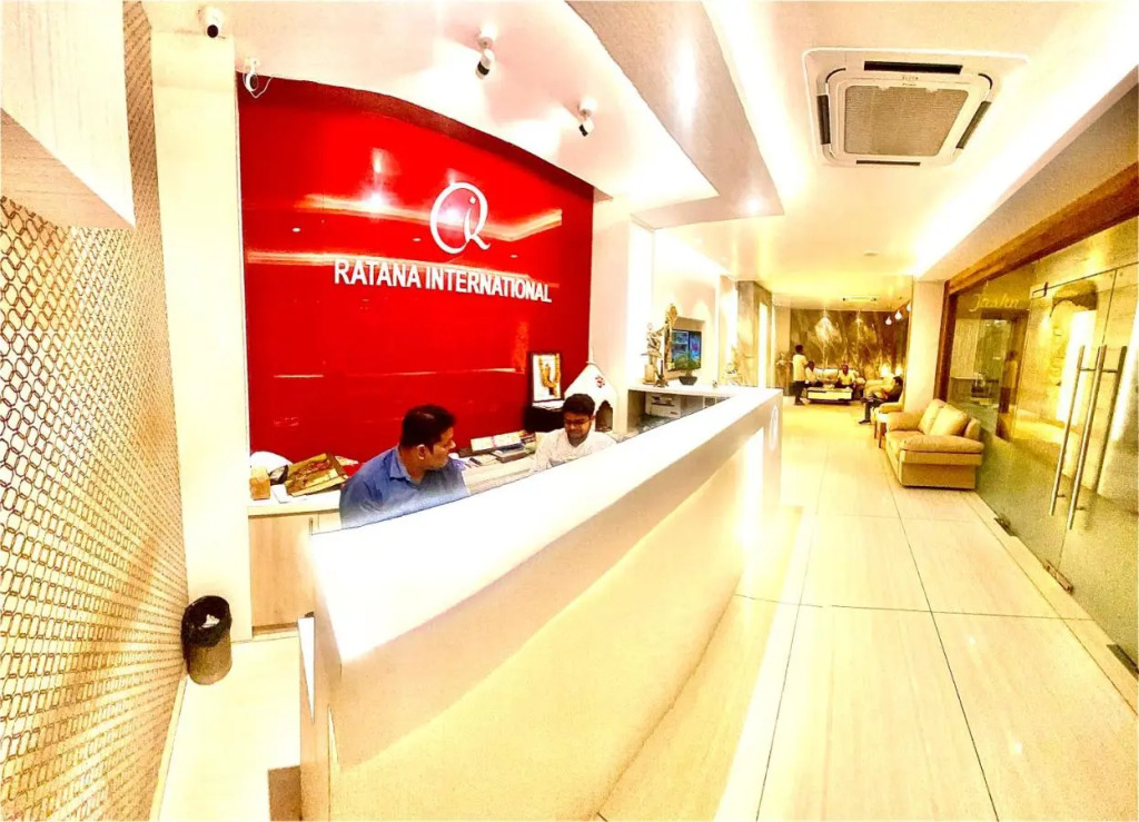 Hotel Ratana International