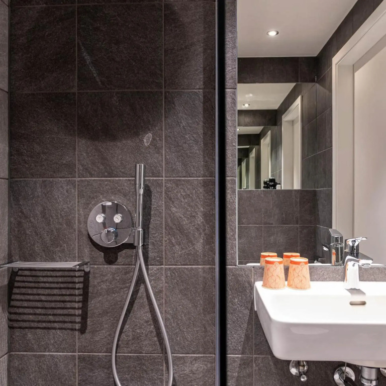 B&B HOTEL Geneva Airport