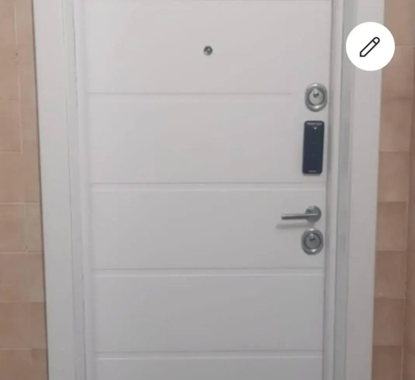 High White Apartments