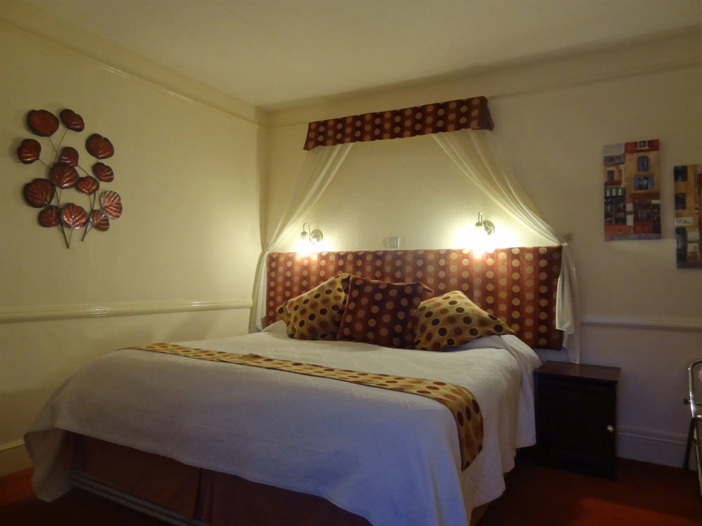Edward Hotel