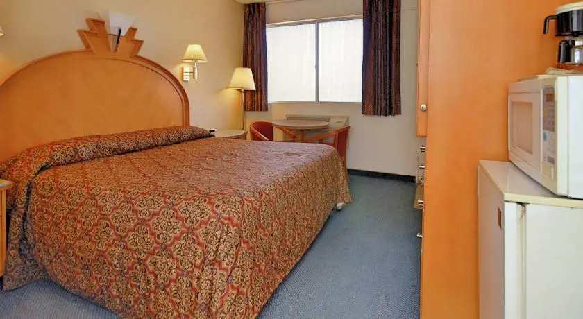 Airporter Inn