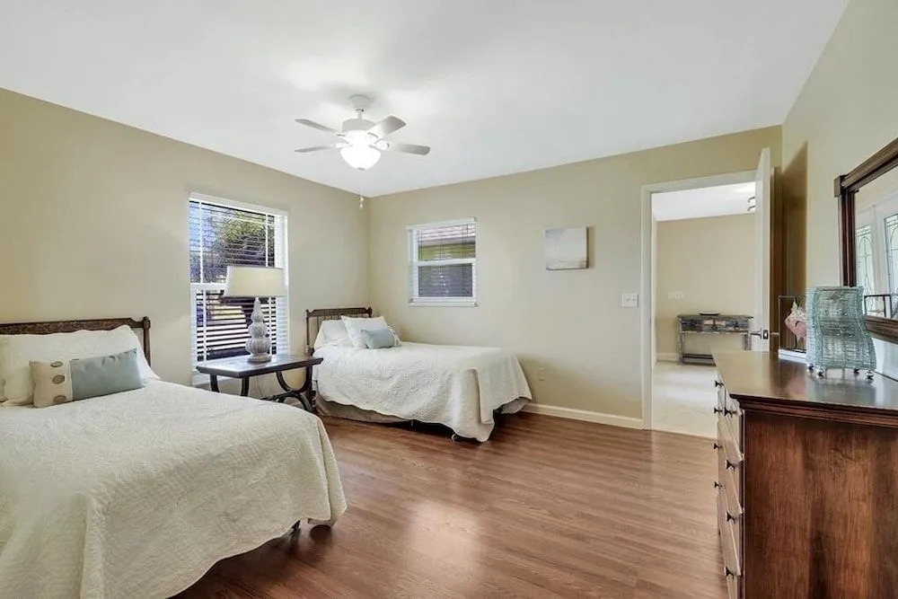 Nassau Home #63930 4 Bedrooms 3 Bathrooms Home