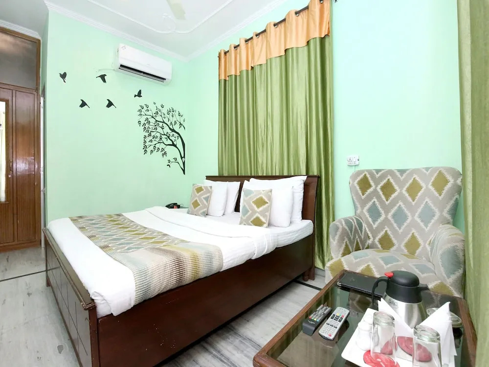 OYO 6463 Hotel Dove