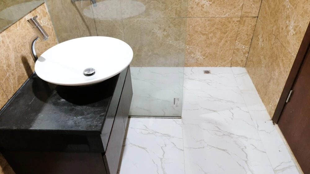 Spacious And Homey 1Br At Grand Sungkono Lagoon Apartment