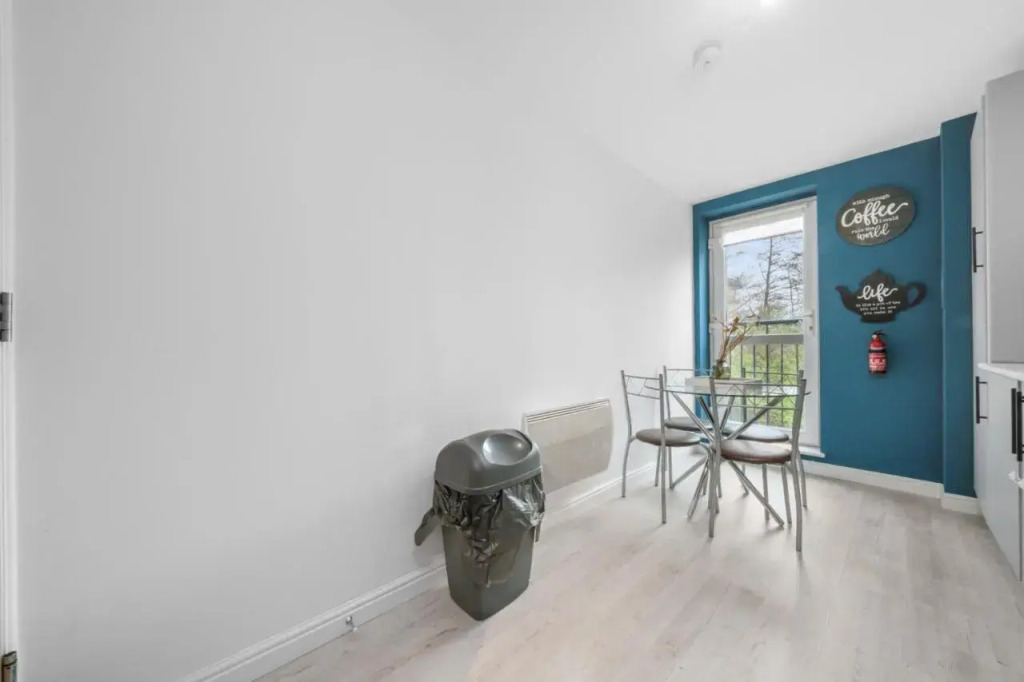 Saughton Suite with views of Water of Leith