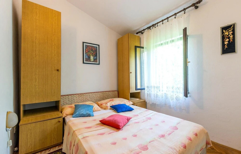 Beautiful Apartment in Okrug Gornji With Wifi and 2 Bedrooms