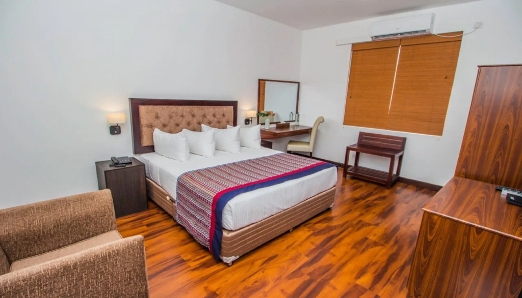 Pearl Royal Hotel, Colombo
