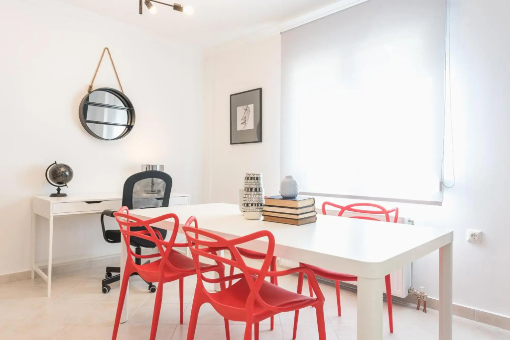 2 stops to Acropolis - Free Cancellation - Terrace