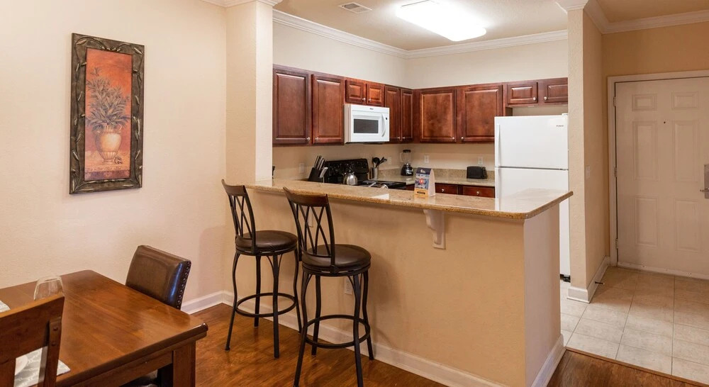 8000tw Unit 4303 - Tuscana Resort 2 Bedroom Condo by RedAwning